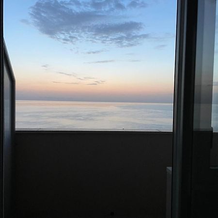 Апартаменти Il Balcone Sul Mare Порто-Реканаті Екстер'єр фото