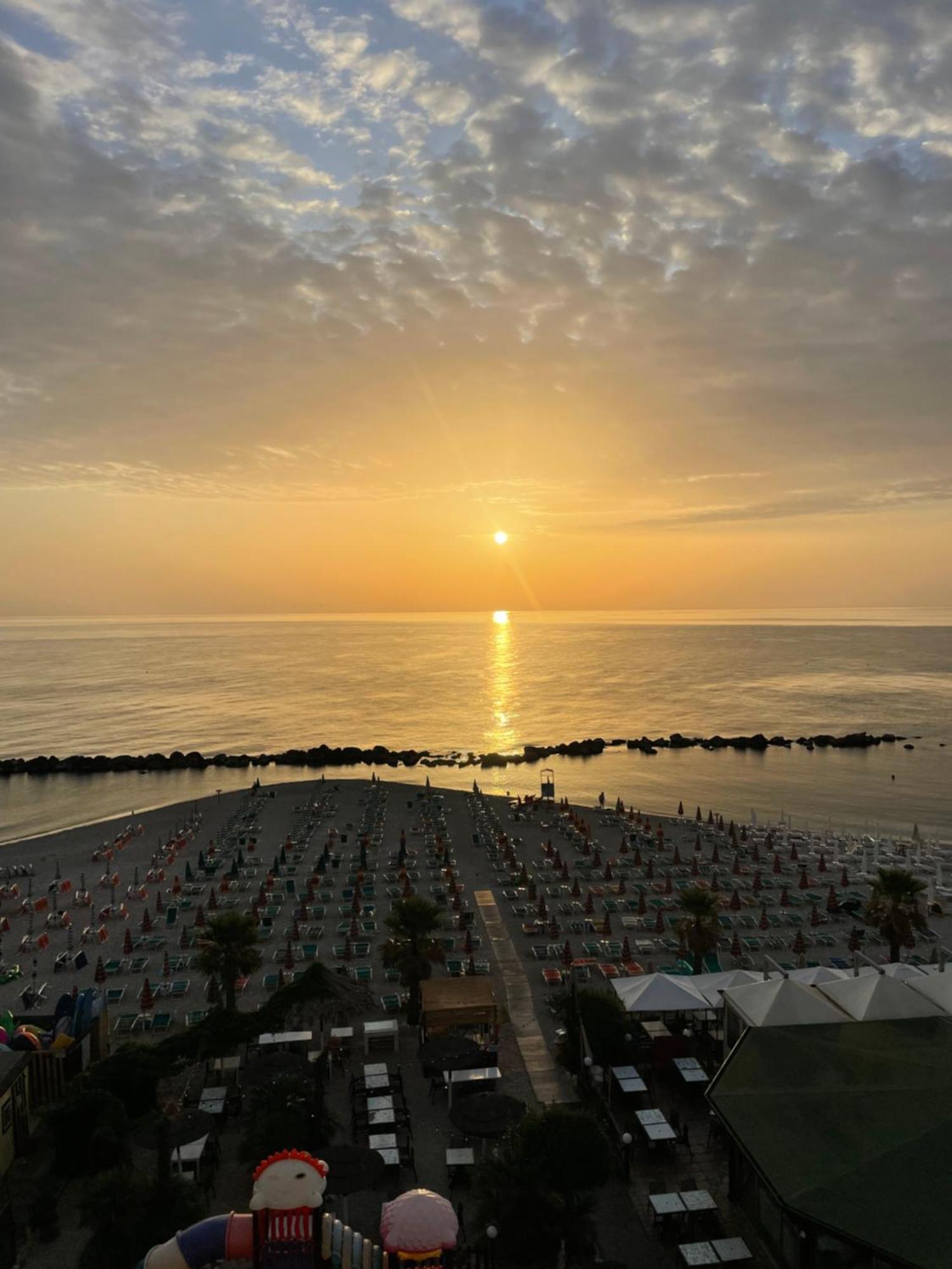 Апартаменти Il Balcone Sul Mare Порто-Реканаті Екстер'єр фото
